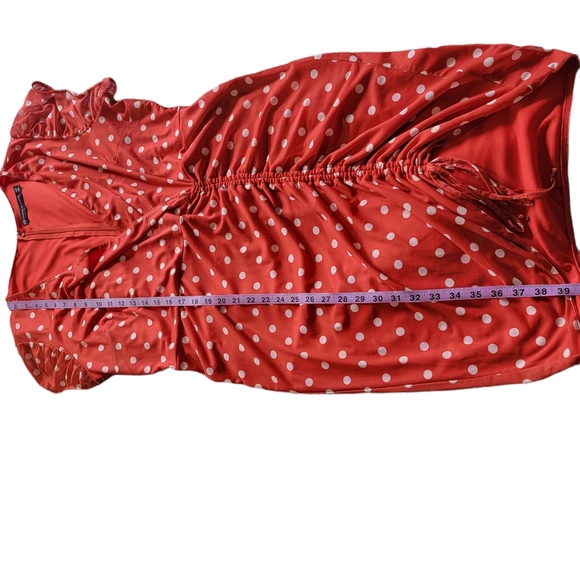 Fashion to Figure size 1X Red and White - Picture 4 of 6